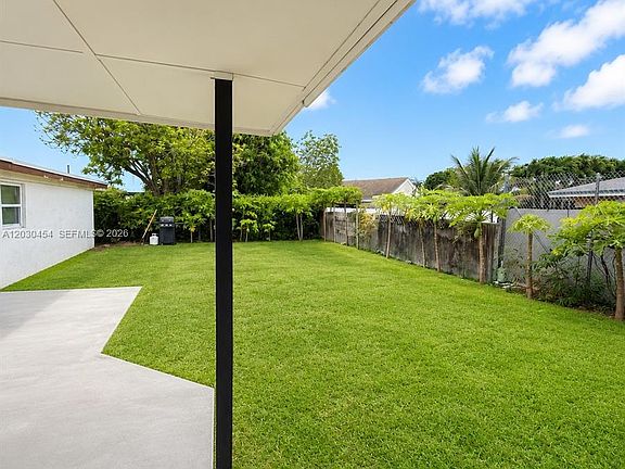 2nd image of 20600 SW 118th Pl