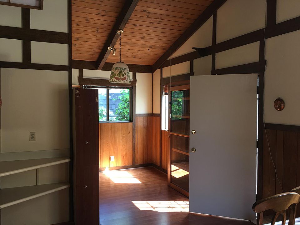 2nd image of 16386 Kent Ave