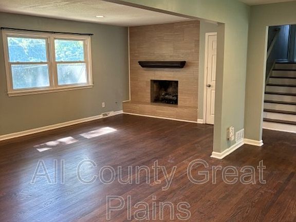 4th image of 10439 Baltimore Ave