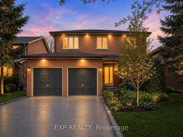 51 Sanderson Cres, Richmond Hill, ON L4C 5L5