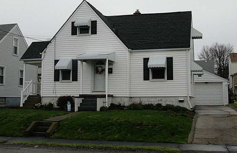 1st image of 218 E Metzger Ave