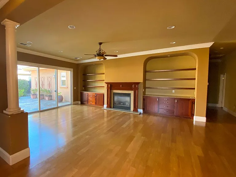 661 Arlene Ct — Photo 3
