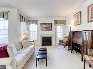 400 Symphony Cir #329F, Cockeysville, MD