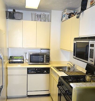 3rd image of 301 Cathedral Parkway #4R