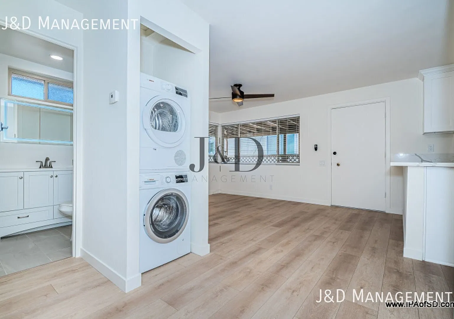 Bay View 2-Bedroom 2-Bath Midtown Townhome — Photo 3