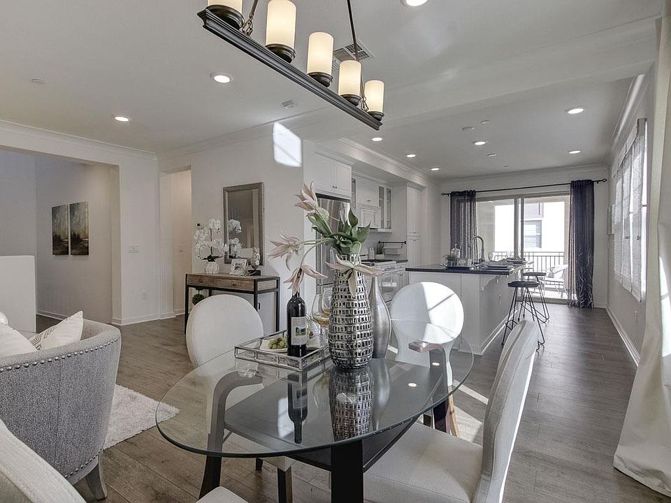 1st image of 1051 Bigleaf Pl Unit 103