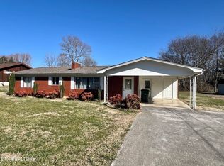 1935 River View Cir, Sevierville, TN 37862