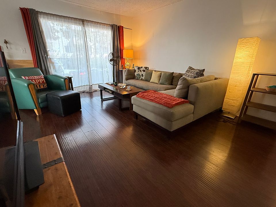 Terrace/Balcony off living room