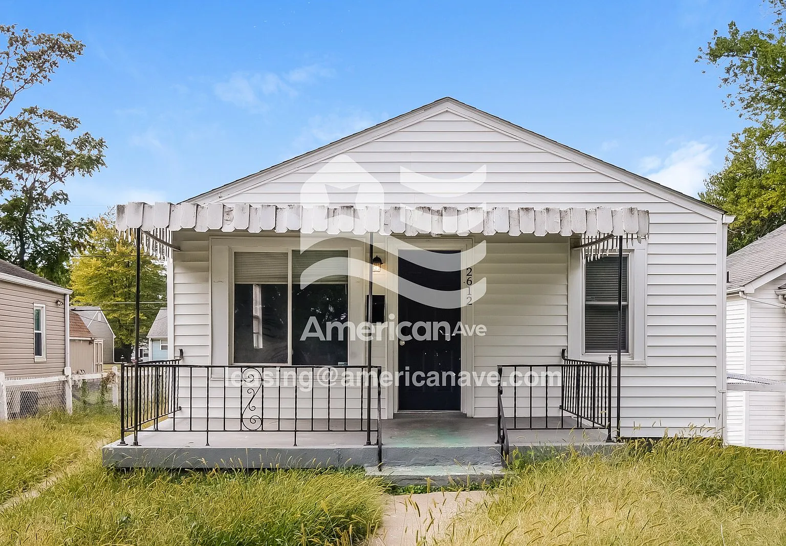 3 bed, 1.0 bath, 1052 sqft, $1,092 — Photo 1