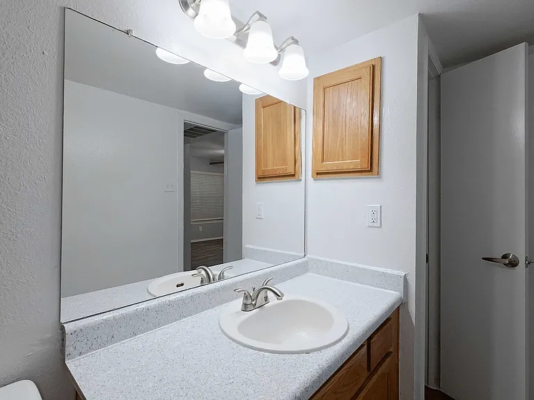 Ambassador Apartments — Photo 30