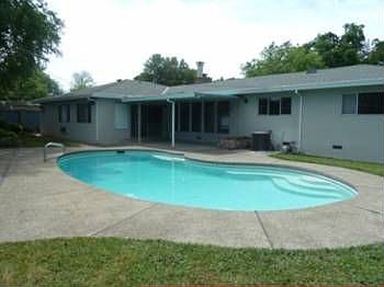 2nd image of 4064 Hillswood Dr