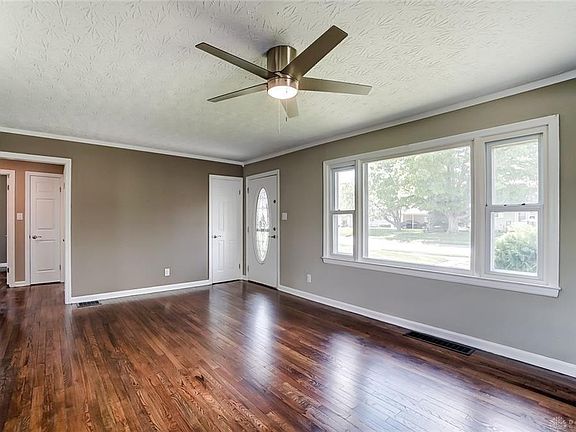 3rd image of 58 Circle Dr