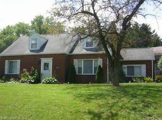 893 N Market St, East Palestine, OH 44413