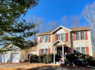 5916 Panda Ln, East Stroudsburg, PA 18302