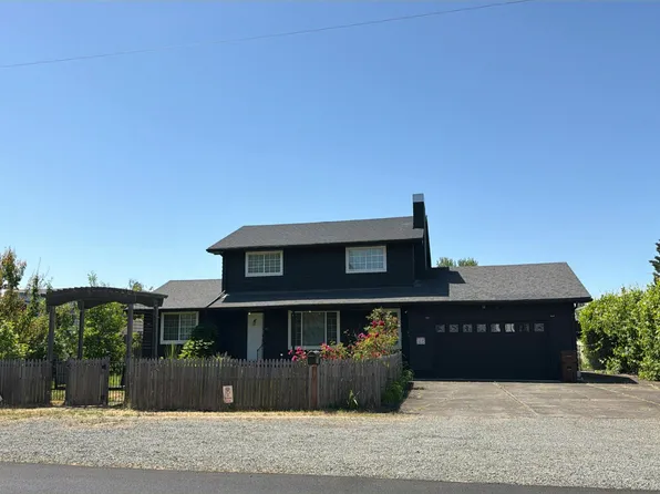 506 Ridings Ave, Molalla, OR 97038