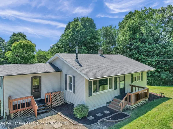 4061 Matthews Rd, Charlotte, MI 48813