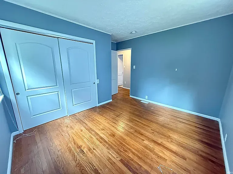 514 S Eastside Dr — Photo 8