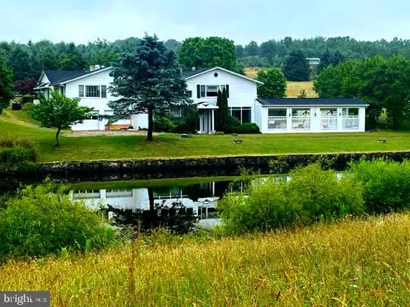 273 Carters Tree Farm Ln, Levels, WV 25431