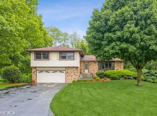 40W324 Guthrie Ct, Hampshire, IL 60140