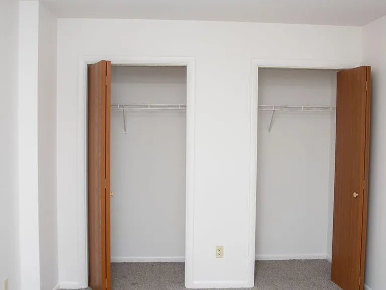 153 E High St — Photo 16