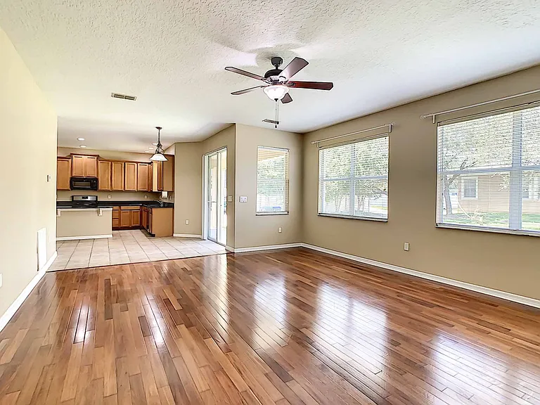 4824 River Gem Ave — Photo 10