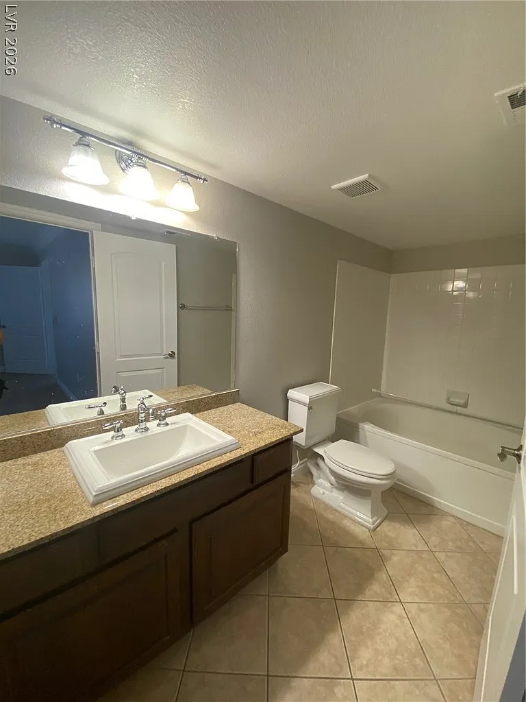 2 bed, 2.0 bath, 1042 sqft, $1,450 — Photo 4