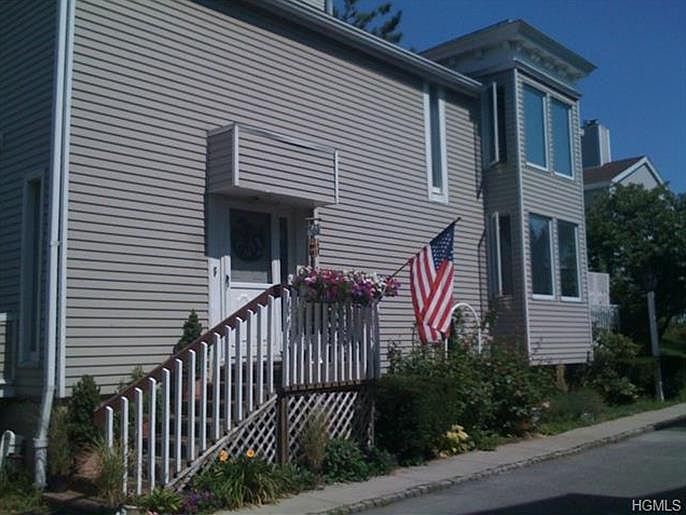 2nd image of 19 Deepwater Way #21