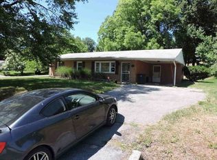 9502 Castle Dr, Upper Marlboro, MD 20772