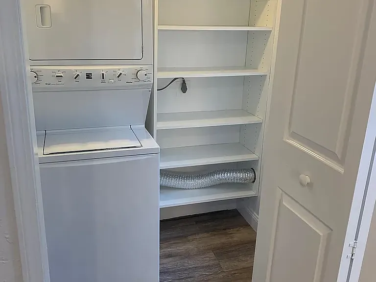 27 Williams St #1A — Photo 9