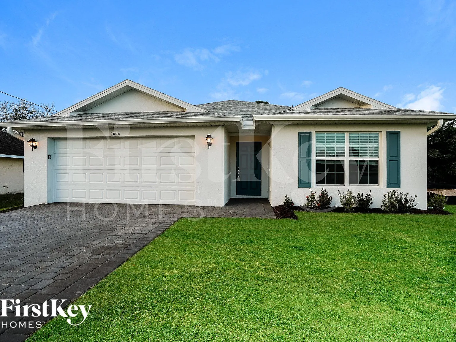3 bed, 2.0 bath, 1551 sqft, $2,035 — Photo 1