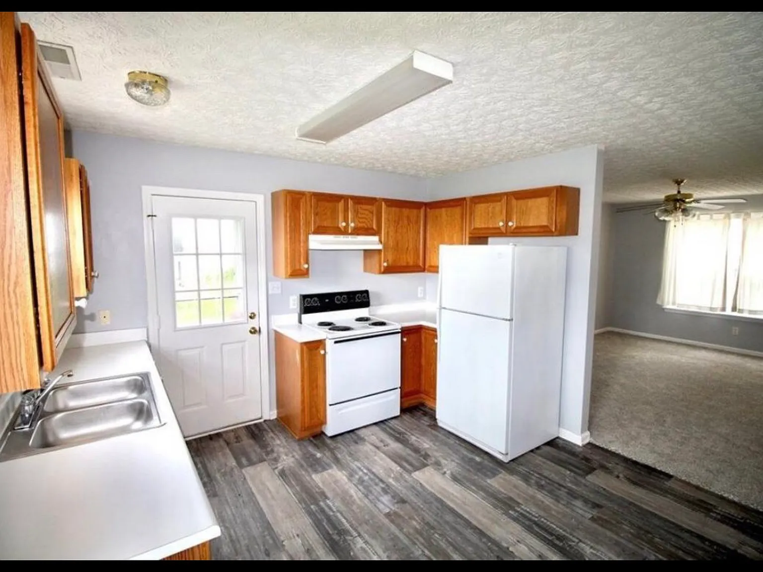 616 Jennings Dr — Photo 1