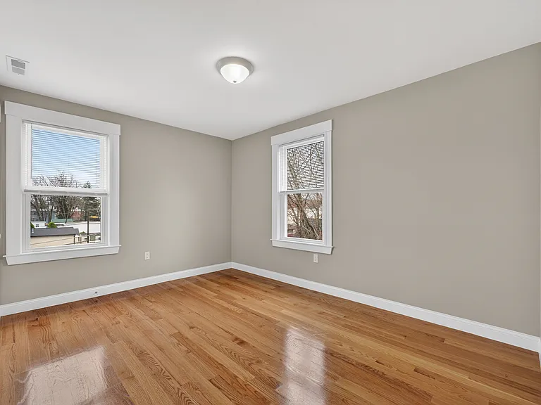 42 Almont St #STREET2L — Photo 22