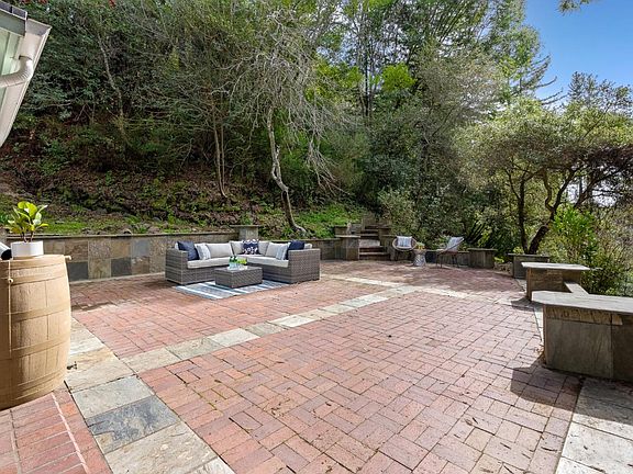 4th image of 1933 Redwood Dr