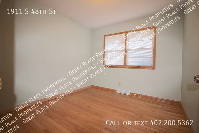 1911 S 48th St — Photo 17