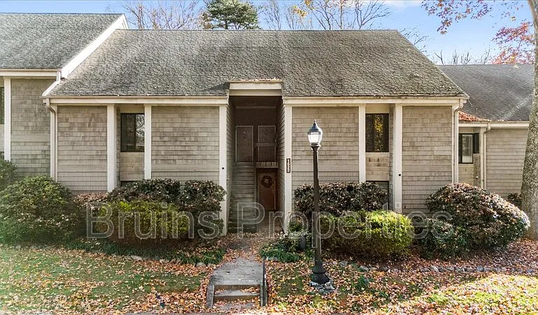 1522 Benjamin Pkwy #C — Photo 2