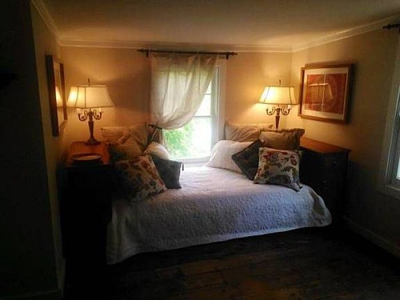 2nd bedroo,m