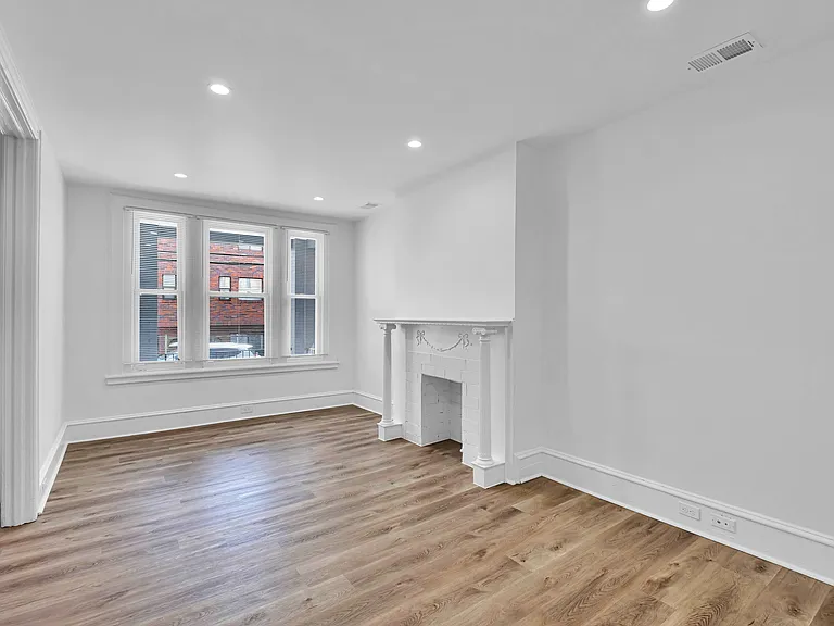 3219 Kennett Sq — Photo 6