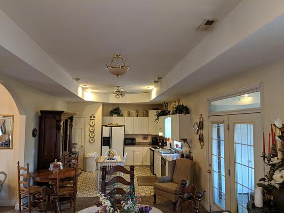 3rd image of 1395 Fairway Dr