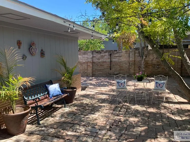 465 Calle Retama — Photo 2