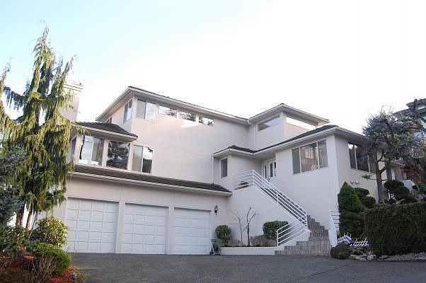 1st image of 9255 SE 36th Pl