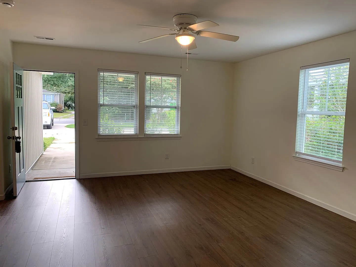 Newer Home in Great Central Location! 109 Avondale Avenue: Available Now! — Photo 4