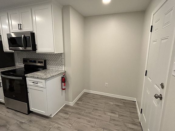 4th image of 2515 Kavanaugh Rd #6