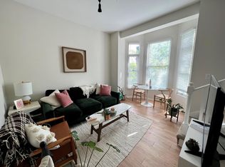 935 W Armitage Ave APT 3B, Chicago, IL 60614