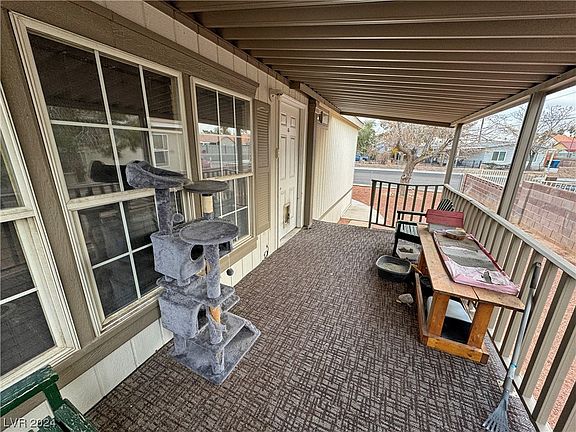 4th image of 6640 Delphinium Ave