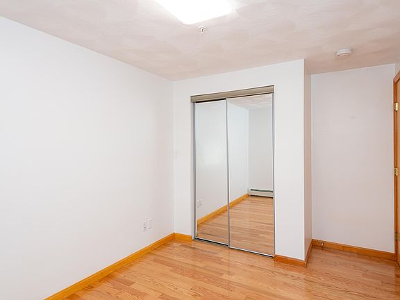 4th image of 40 Rosewood Dr #40