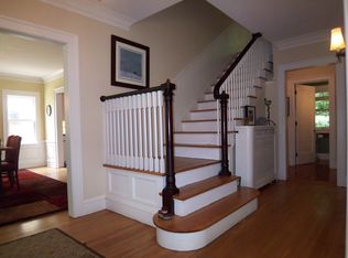 2180 Demington Dr, Cleveland Heights, OH