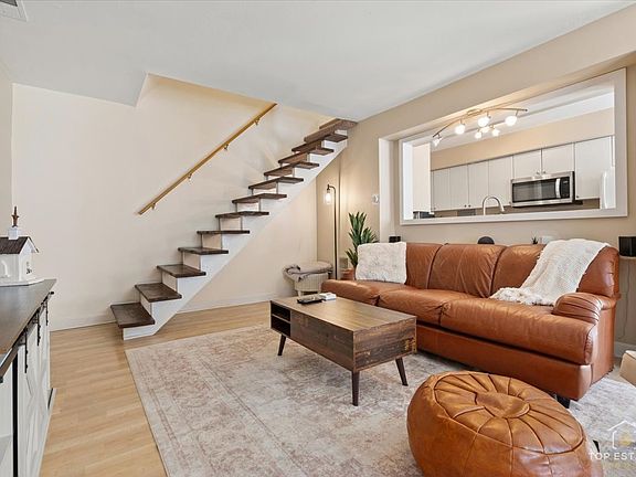 5th image of 1511 Quaker Ln #120C