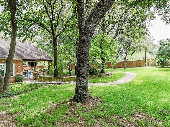 3rd image of 1428 Belaire Dr