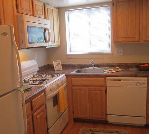 2nd image of 319 Stevens Cir APT 3C