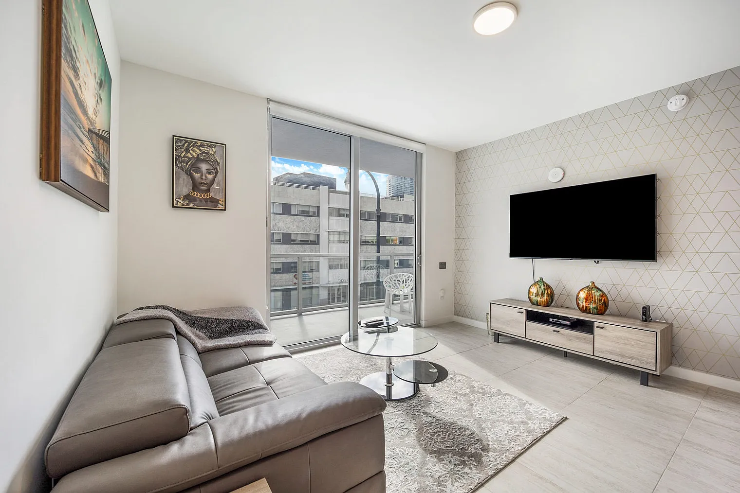 2 bed, 2.0 bath, $6,421 — Photo 1